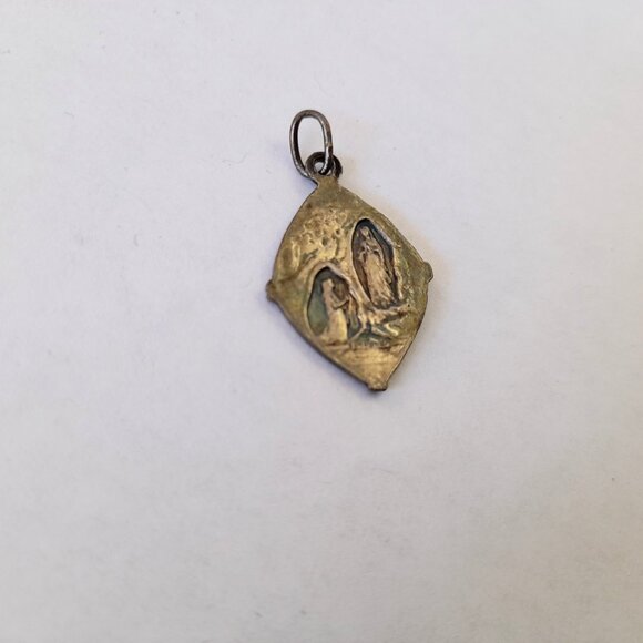 Vintage Virgin Mary Charm Blue Enamel Pendant Silver Tone Christian Lourdes - Picture 9 of 11